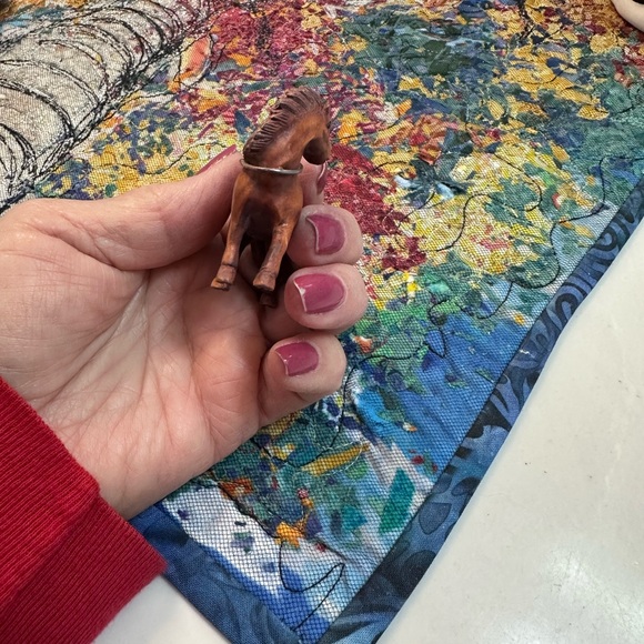 2"carved wood horse pendant - Picture 4 of 6